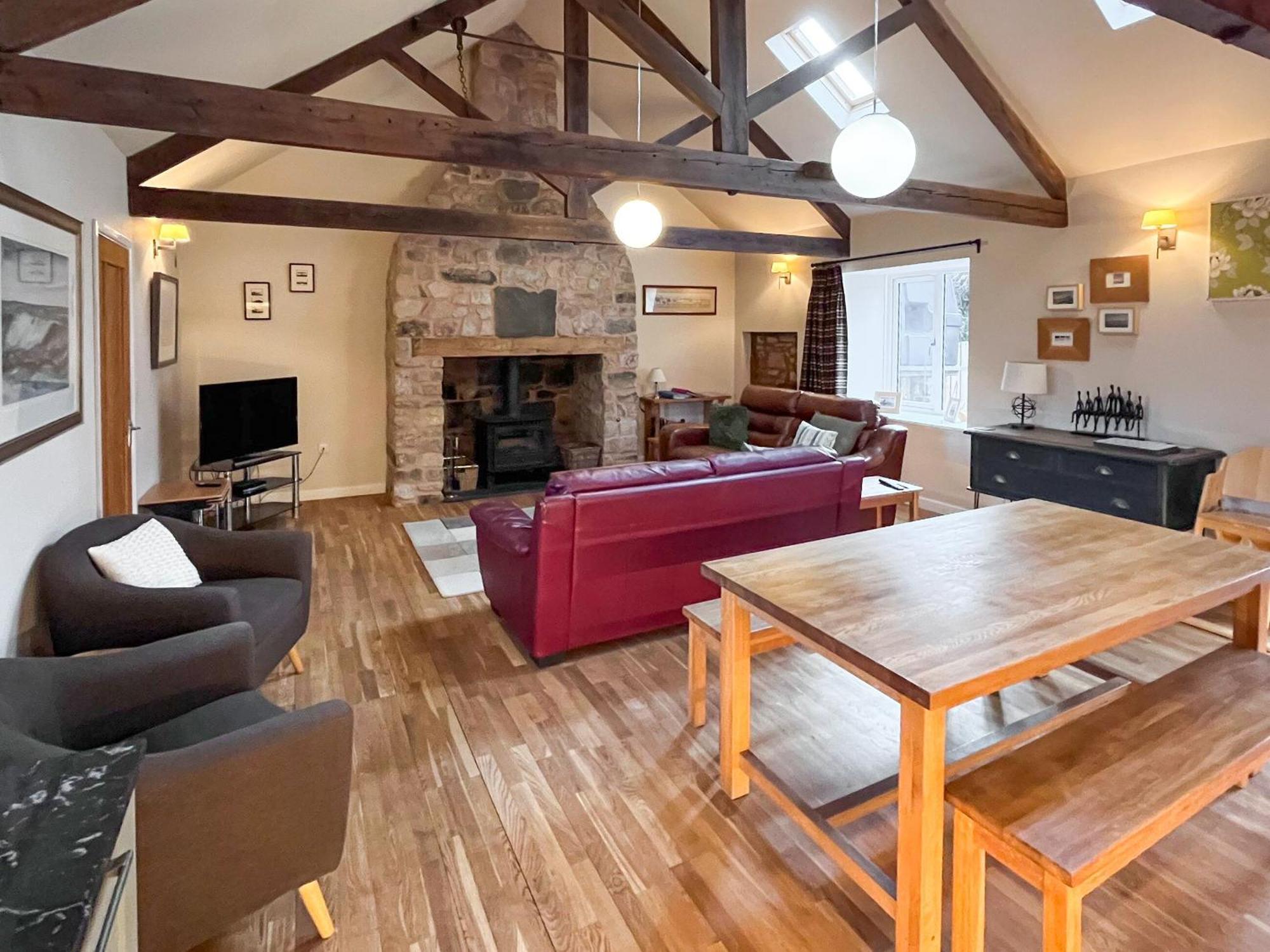 The Smithy Villa Lowick  Luaran gambar
